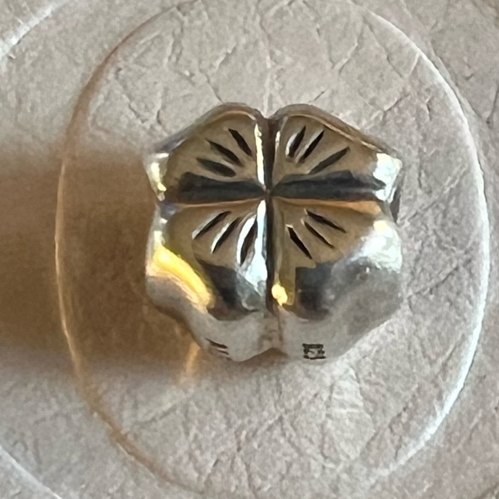 Pandora Four Leaf Clover Charm - Picture 3 of 6